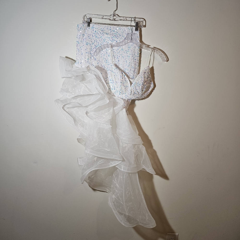 Faeriesty PROM, PARTY DRESS in white, 2 piece set in large